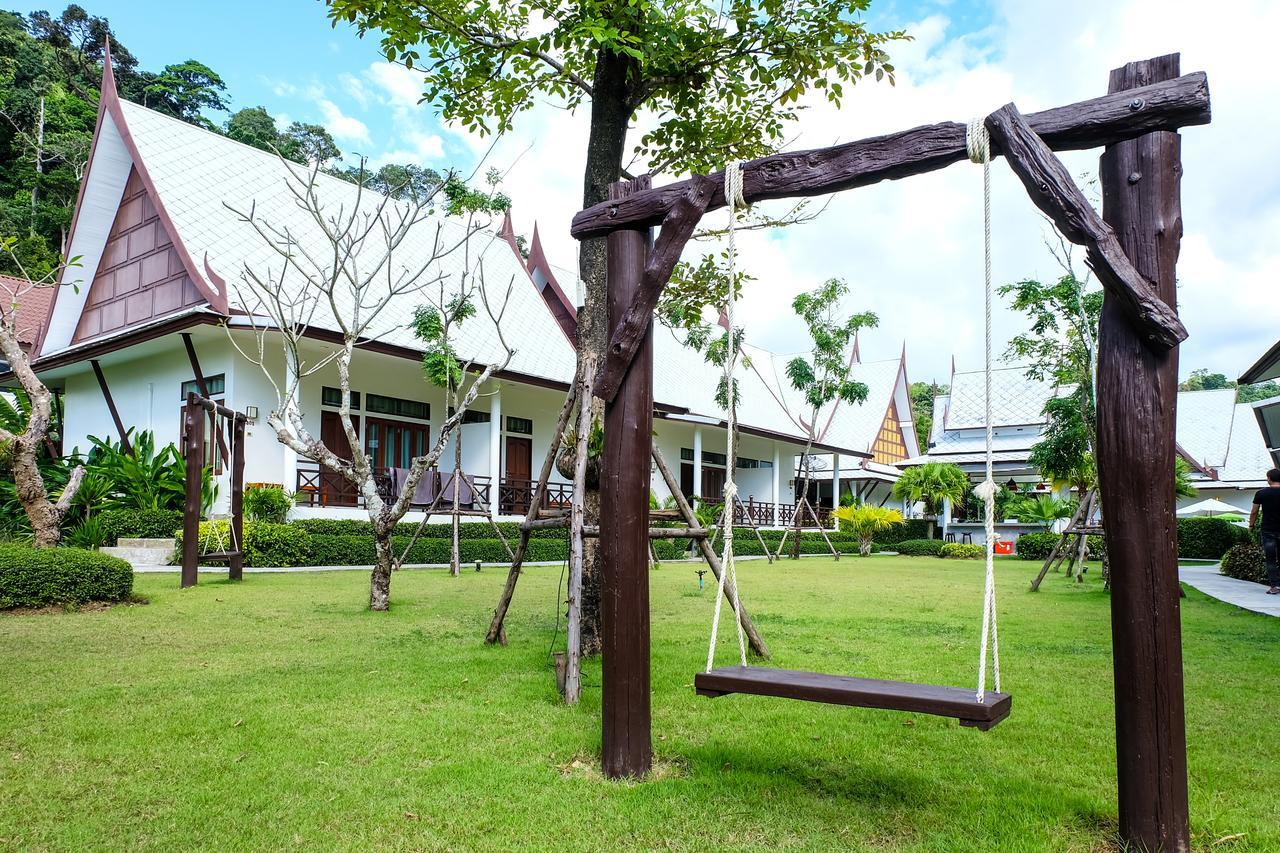 Bhu Tarn Koh Chang Resort & Spa Exterior foto