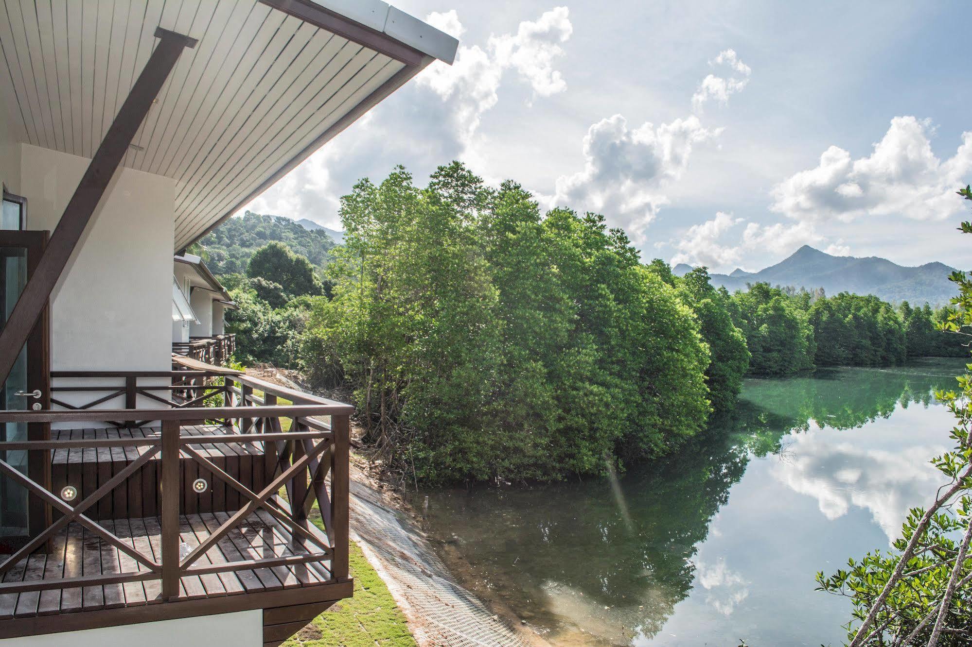 Bhu Tarn Koh Chang Resort & Spa Exterior foto